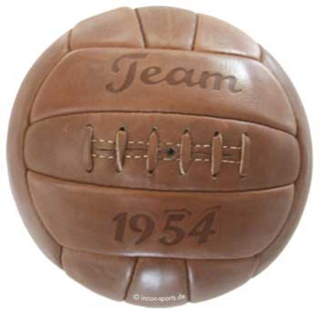 Retro Fussball aus echtem Leder, Design 1954 - Fussball - Aichhalden