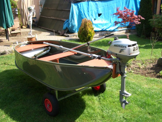 Bananaboot 325 + Honda 2,3Ps 4-Takt + Hand- Trailer alles Bj. 2008 - Angeln - Oranienburg