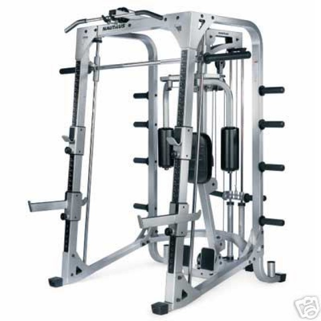 Profi Fitnesscage Nautilus 1800 + 1810, 1820 und 1830 - Fitness - Berlin