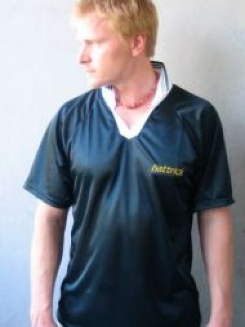 Hattrick-Shirt mit Clubnamen!! - Fussball - Bern