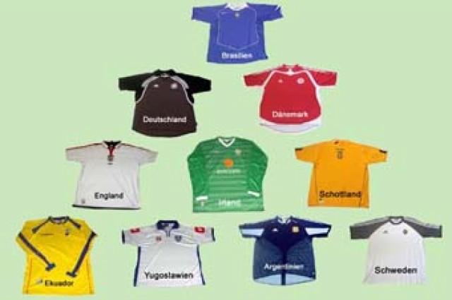 Internationale Fussballtrikots - Fussball - Köln